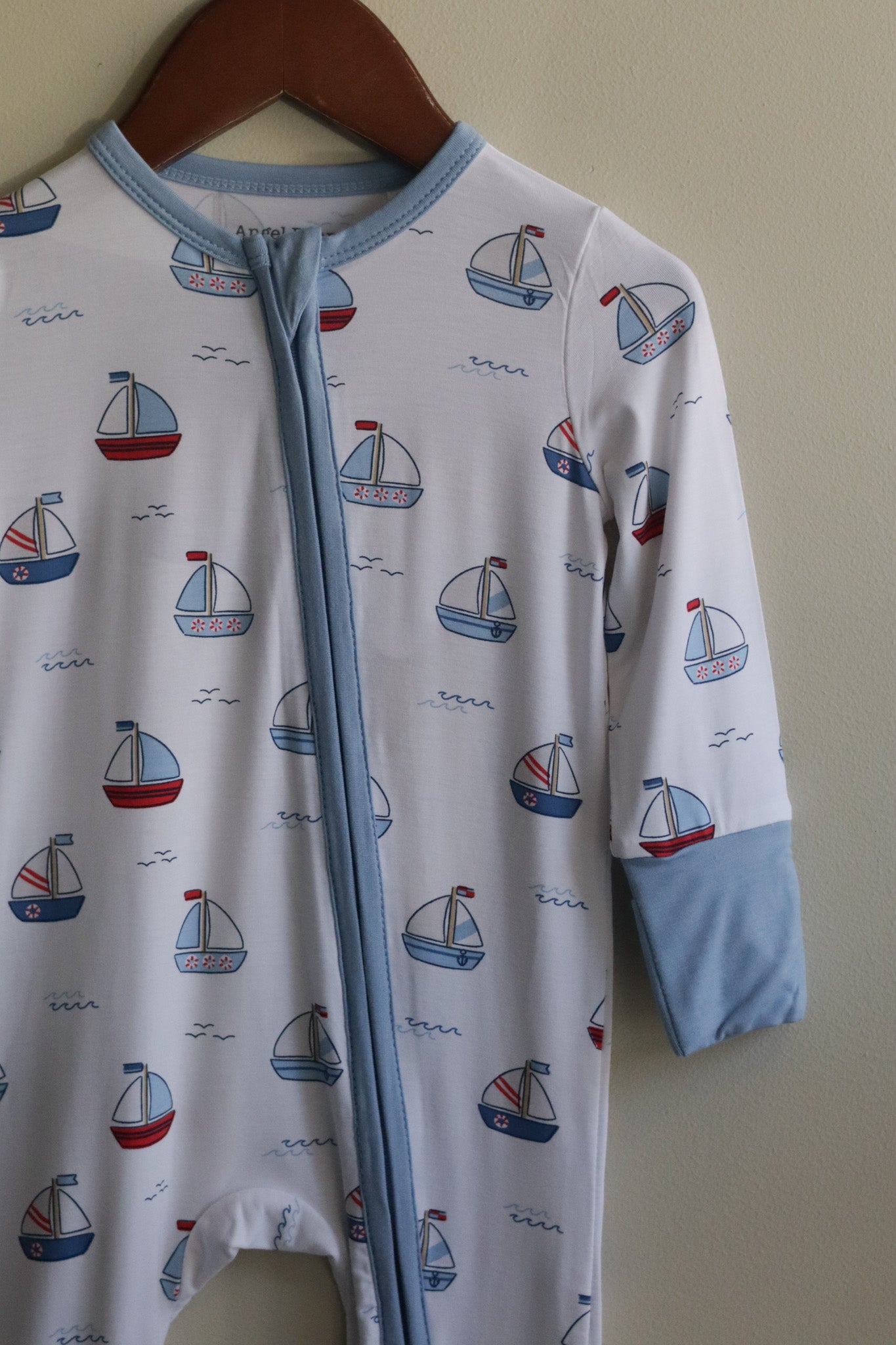 Bubbly Sailboats Pj